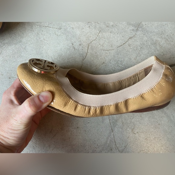 Tory Burch Caroline ballet flats! Size 7.5. Previously worn and loved! - Picture 3 of 6